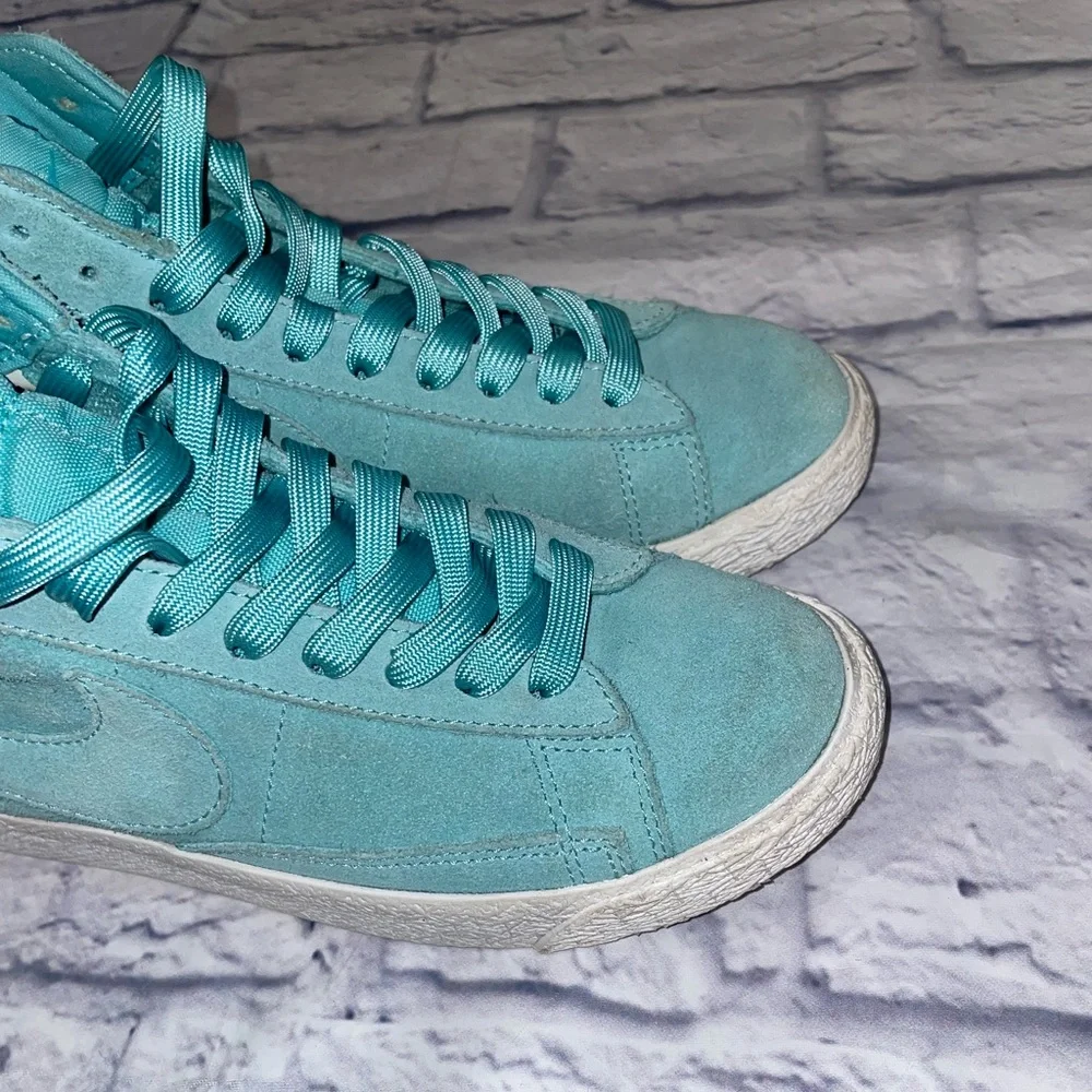 Nike Blazer Mid “Island Green” Size 5